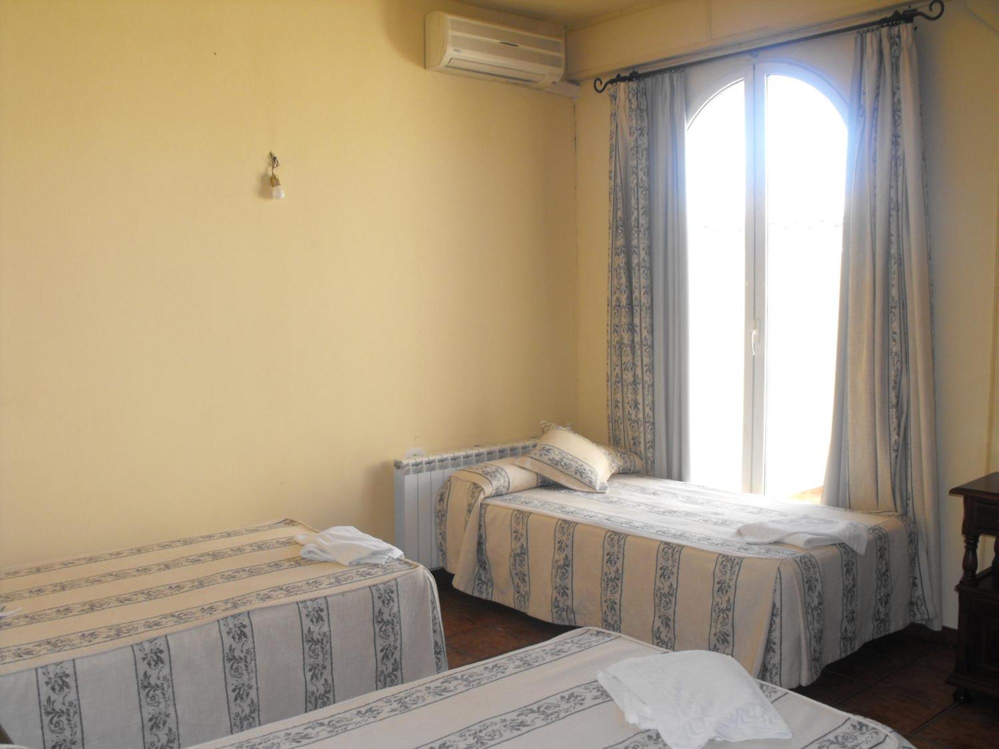 ホテル Hostal Nicol'S Luque エクステリア 写真