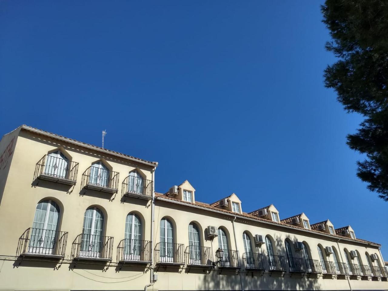 ホテル Hostal Nicol'S Luque エクステリア 写真